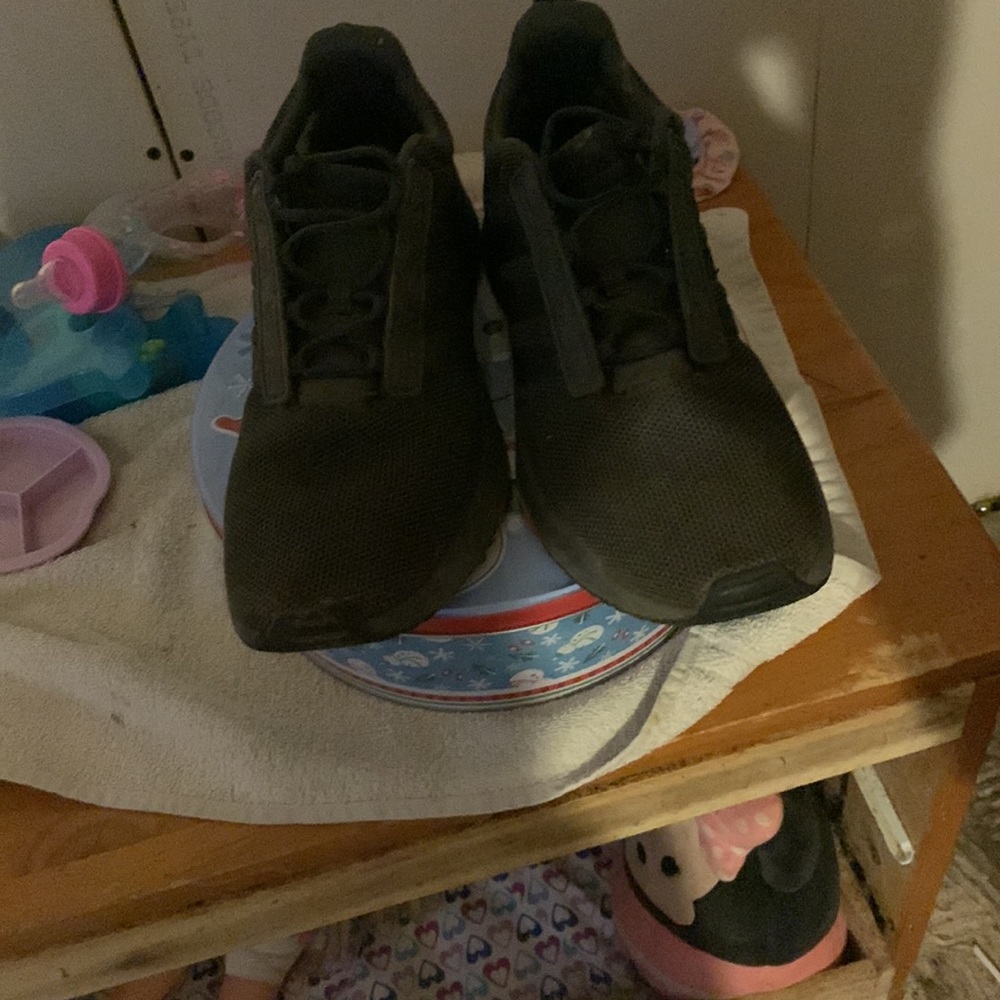 Adidas shoes - Picture 5 of 5